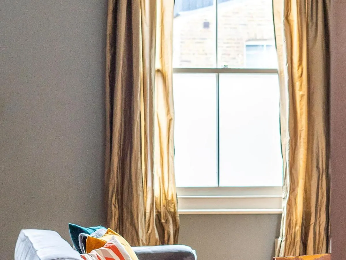 Pass The Keys Trendy Hackney House Villa London